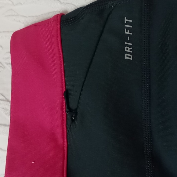 NIKE BUNDLE!!! 3 Pc - Picture 6 of 12